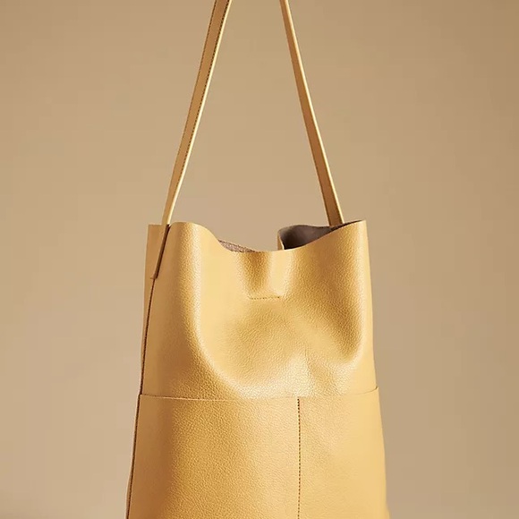 Anthropologie Handbags - Anthropologie The Joss Elegant Tan Leather Bucket Tote Bag w/ Mini Pouch